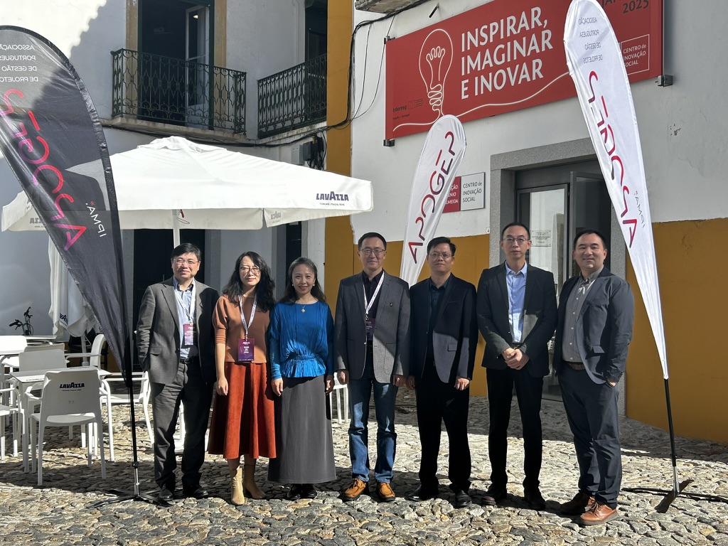 Chinese Delegation.jpeg